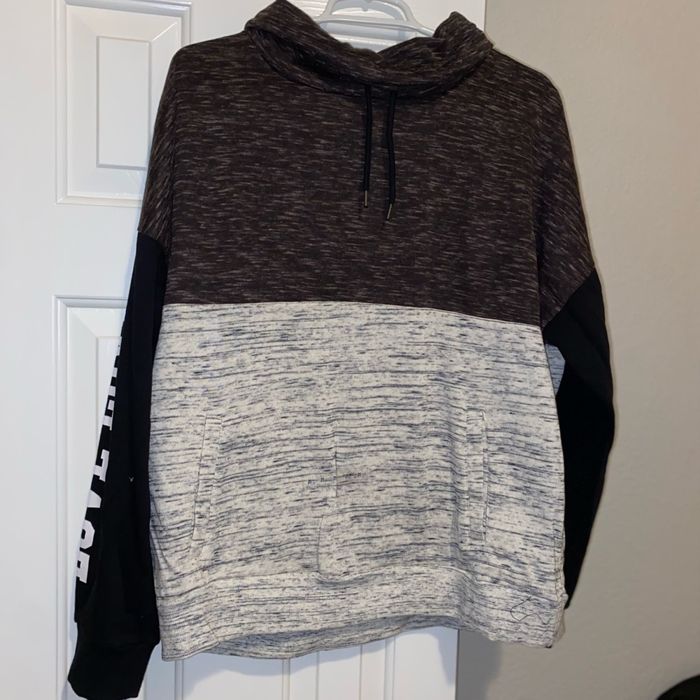 Flirtitude Active/ Grey, White, Black Sweater/ XL